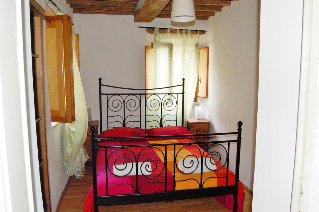 バーニ・ディ・ルッカ Casa Webbヴィラ 部屋 写真