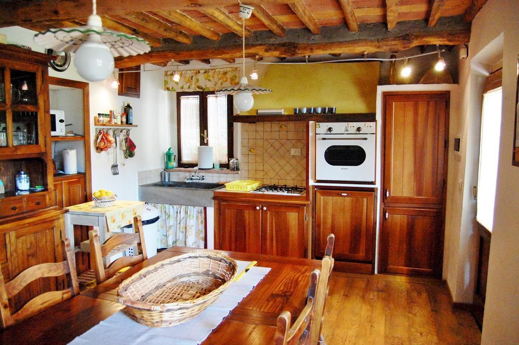 バーニ・ディ・ルッカ Casa Webbヴィラ 部屋 写真